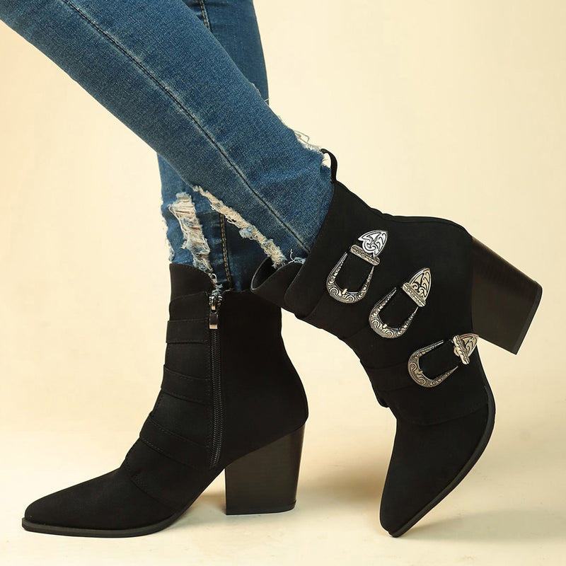 Bota feminina salto grosso com fivela