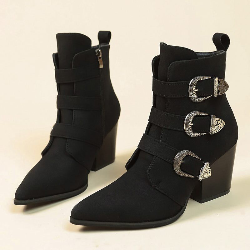 Bota feminina salto grosso com fivela
