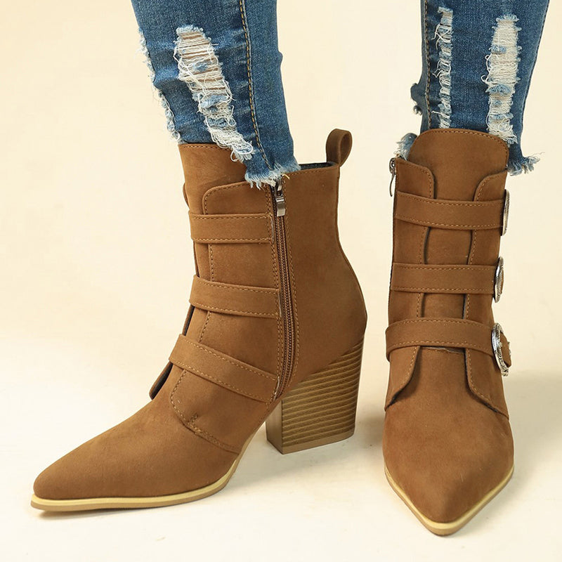 Bota feminina salto grosso com fivela