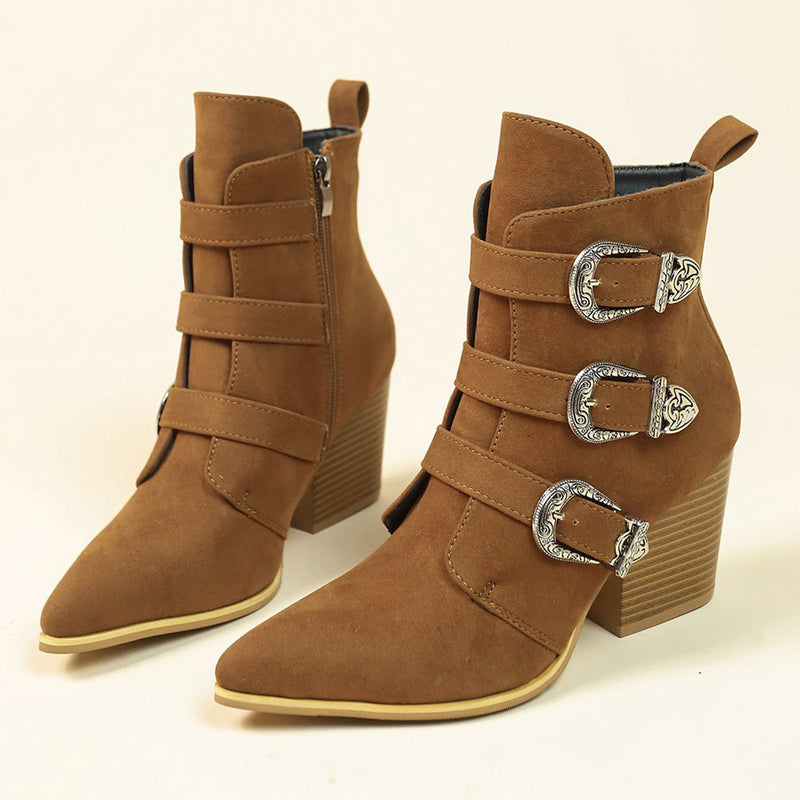 Bota feminina salto grosso com fivela